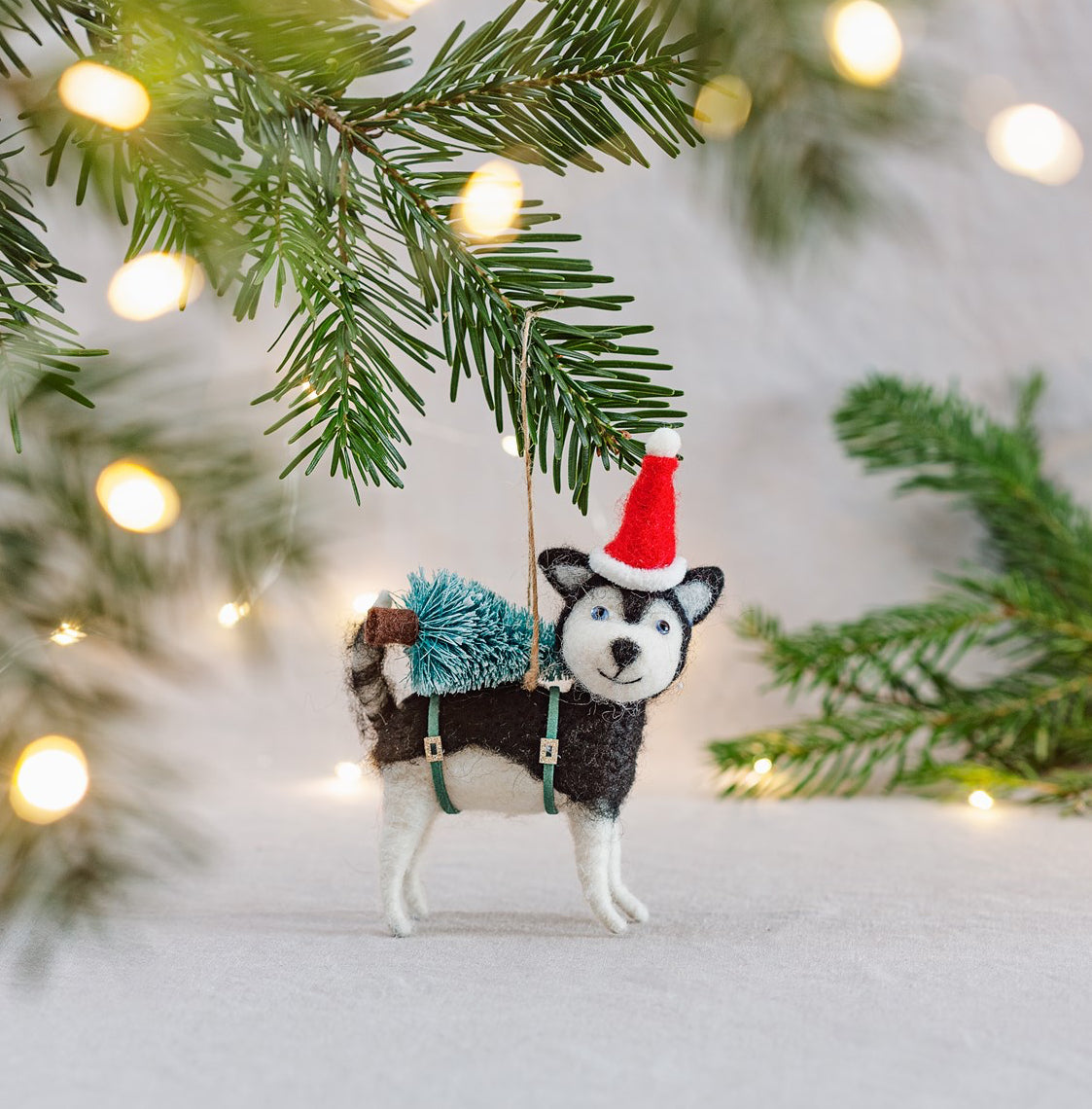 Sass & Belle Husky with Christmas Tree Felt Hanging Decoration