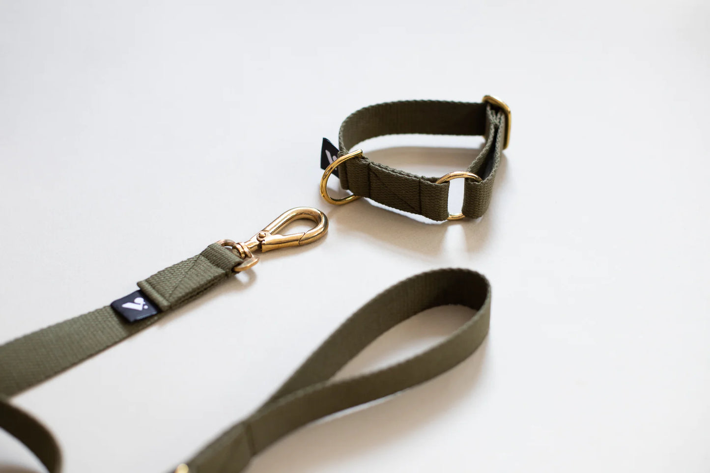 Vackertass Slip-On Cotton Collar