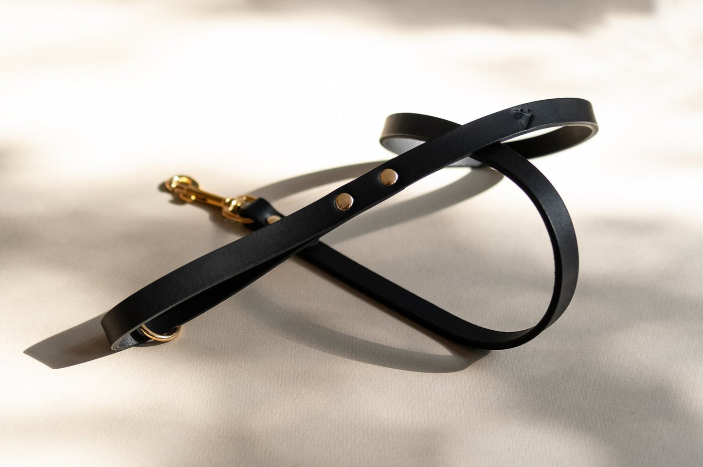 Vackertass Supply Company Classic Black Leather Lead