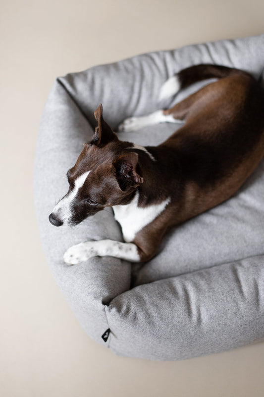 Vackertass Stone Fort Bolster Bed