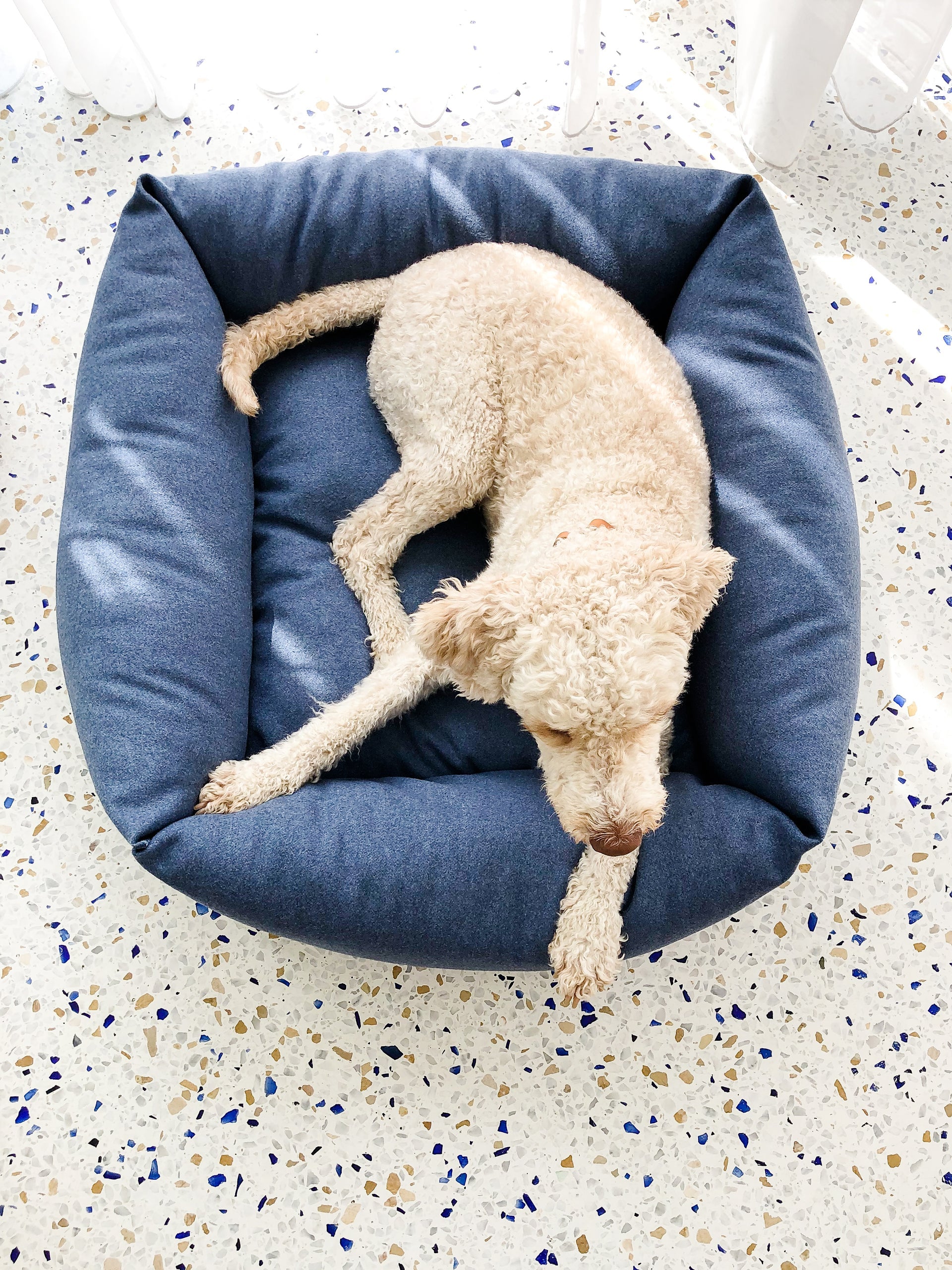 Mega mutt dog bed hotsell super snoozer